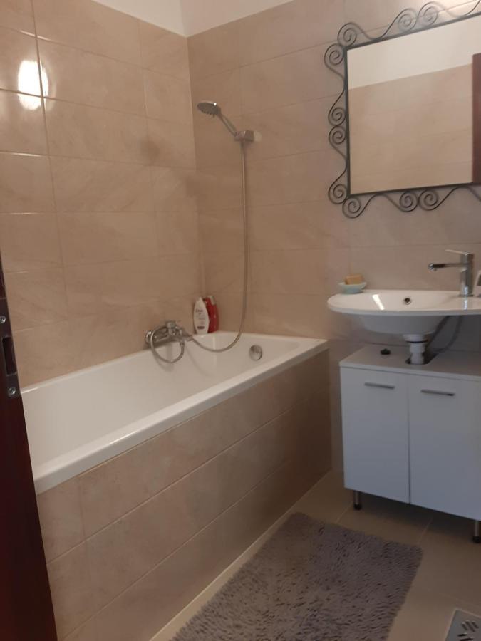Megyeri Apartman Pócsmegyer المظهر الخارجي الصورة