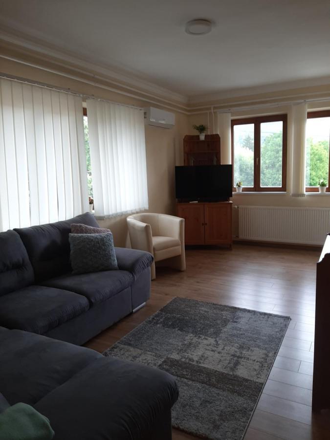 Megyeri Apartman Pócsmegyer المظهر الخارجي الصورة