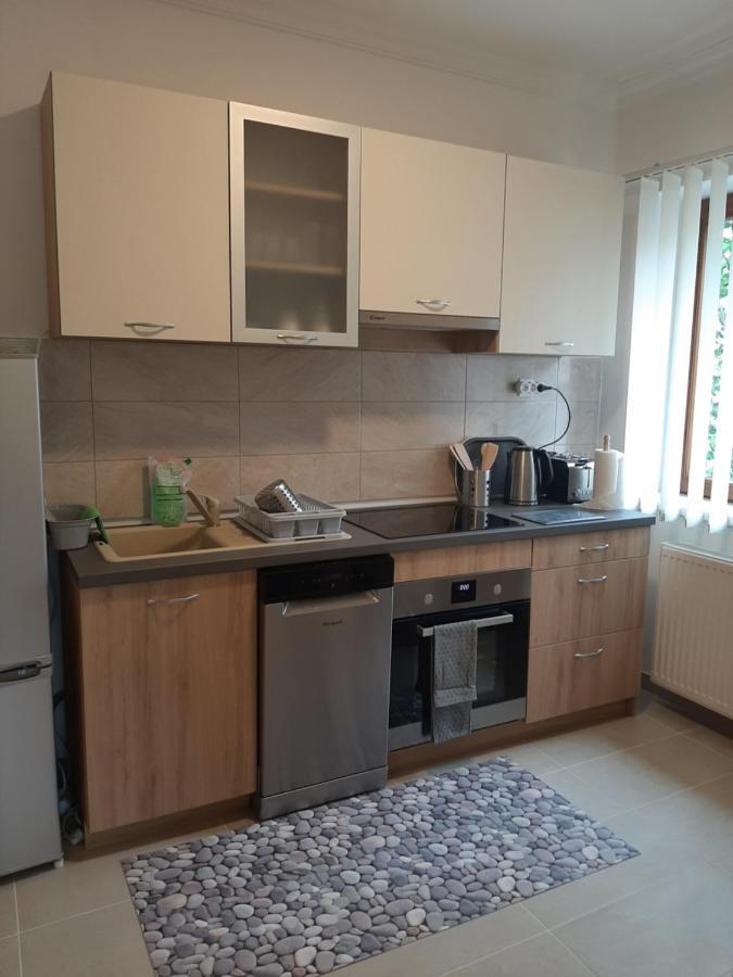 Megyeri Apartman Pócsmegyer المظهر الخارجي الصورة